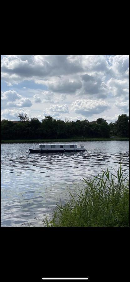 Zouw Hausboat Zakotven -Pouze Ubytovani Roudnice nad Labem Dış mekan fotoğraf