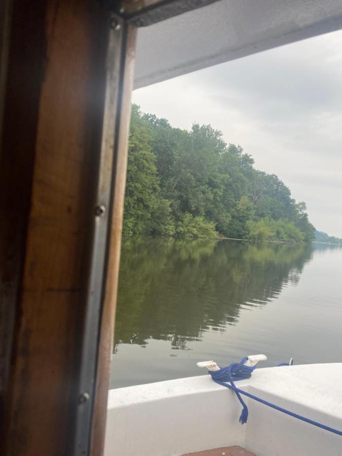 Zouw Hausboat Zakotven -Pouze Ubytovani Roudnice nad Labem Dış mekan fotoğraf
