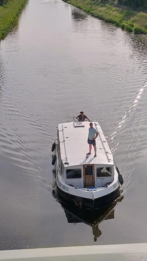 Zouw Hausboat Zakotven -Pouze Ubytovani Roudnice nad Labem Dış mekan fotoğraf