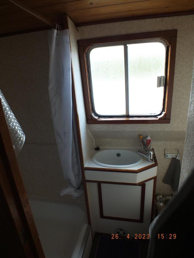Zouw Hausboat Zakotven -Pouze Ubytovani Roudnice nad Labem Dış mekan fotoğraf