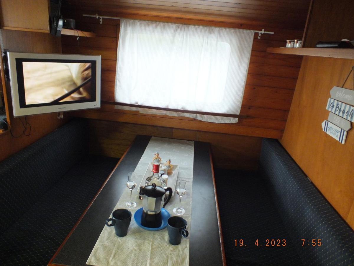 Zouw Hausboat Zakotven -Pouze Ubytovani Roudnice nad Labem Dış mekan fotoğraf