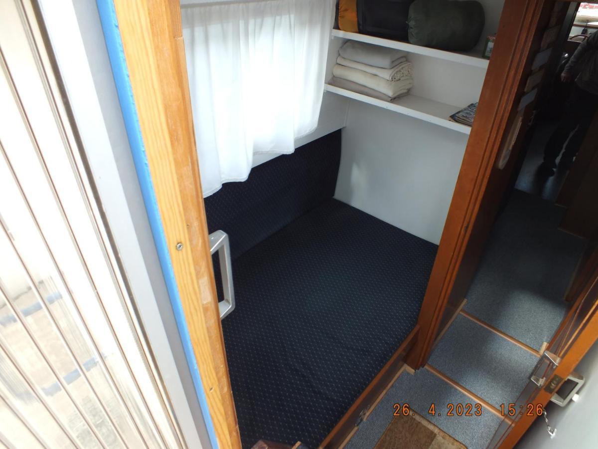 Zouw Hausboat Zakotven -Pouze Ubytovani Roudnice nad Labem Dış mekan fotoğraf