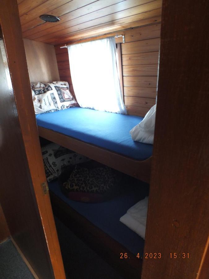Zouw Hausboat Zakotven -Pouze Ubytovani Roudnice nad Labem Dış mekan fotoğraf