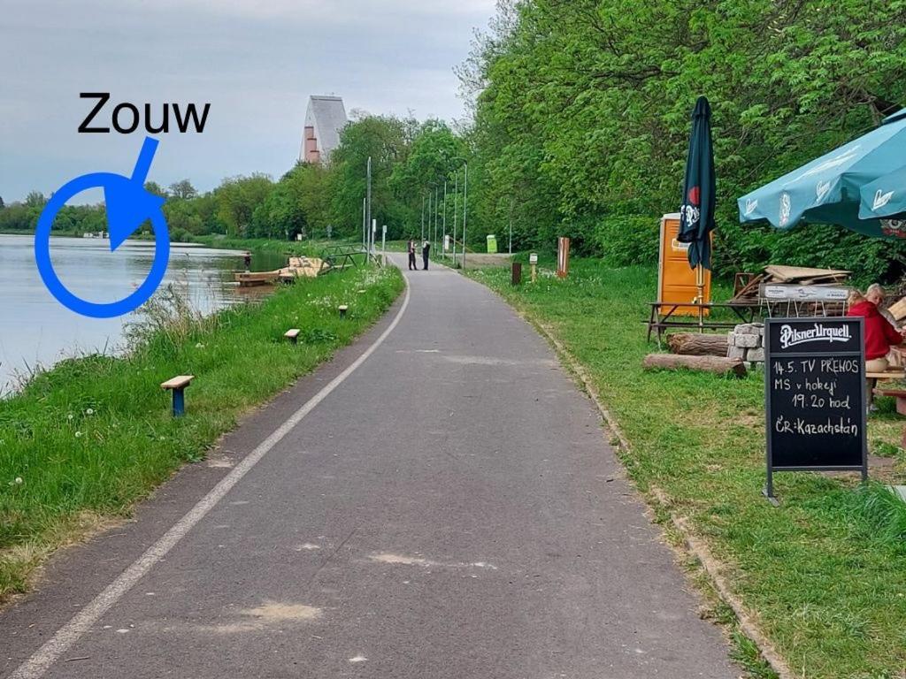 Zouw Hausboat Zakotven -Pouze Ubytovani Roudnice nad Labem Dış mekan fotoğraf